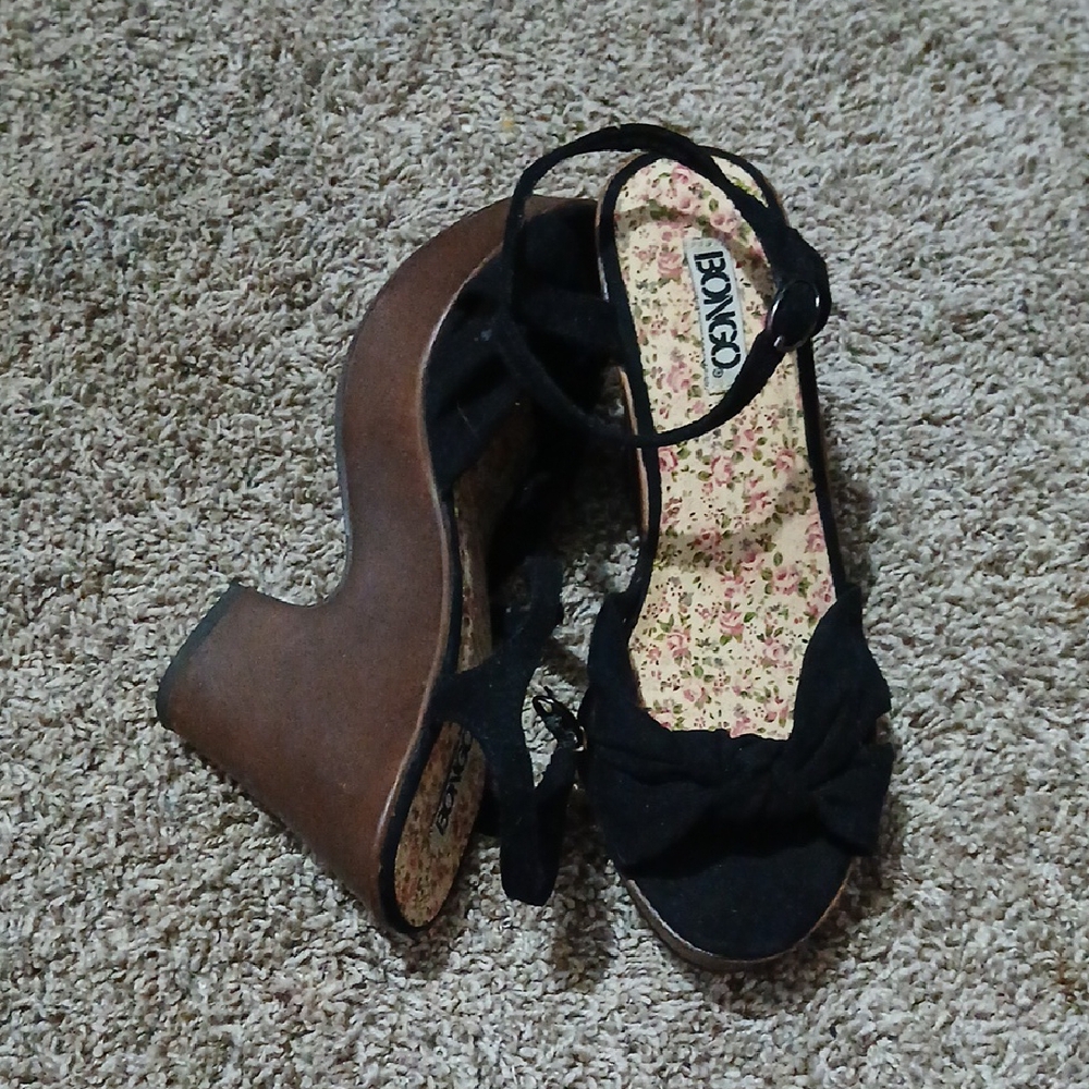 BONGO Black and Brown Wedge Shoes